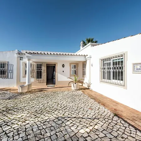 Celina By Algarve Holidays Гия