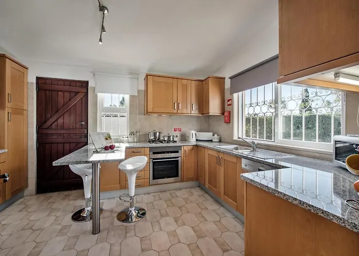 Celina By Algarve Holidays Гия