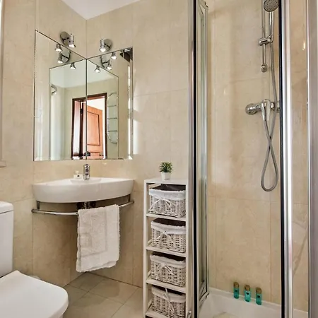 Celina By Algarve Holidays